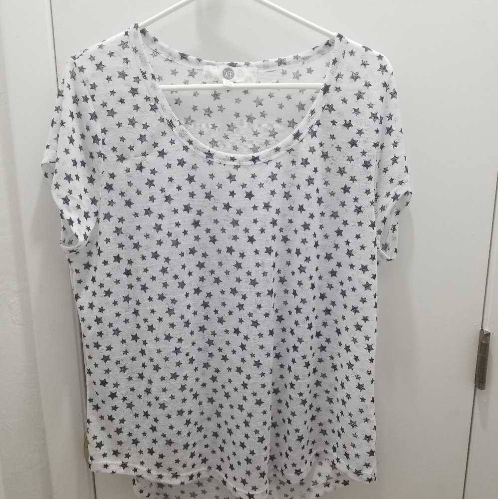 WF size 1X white shirt with stars